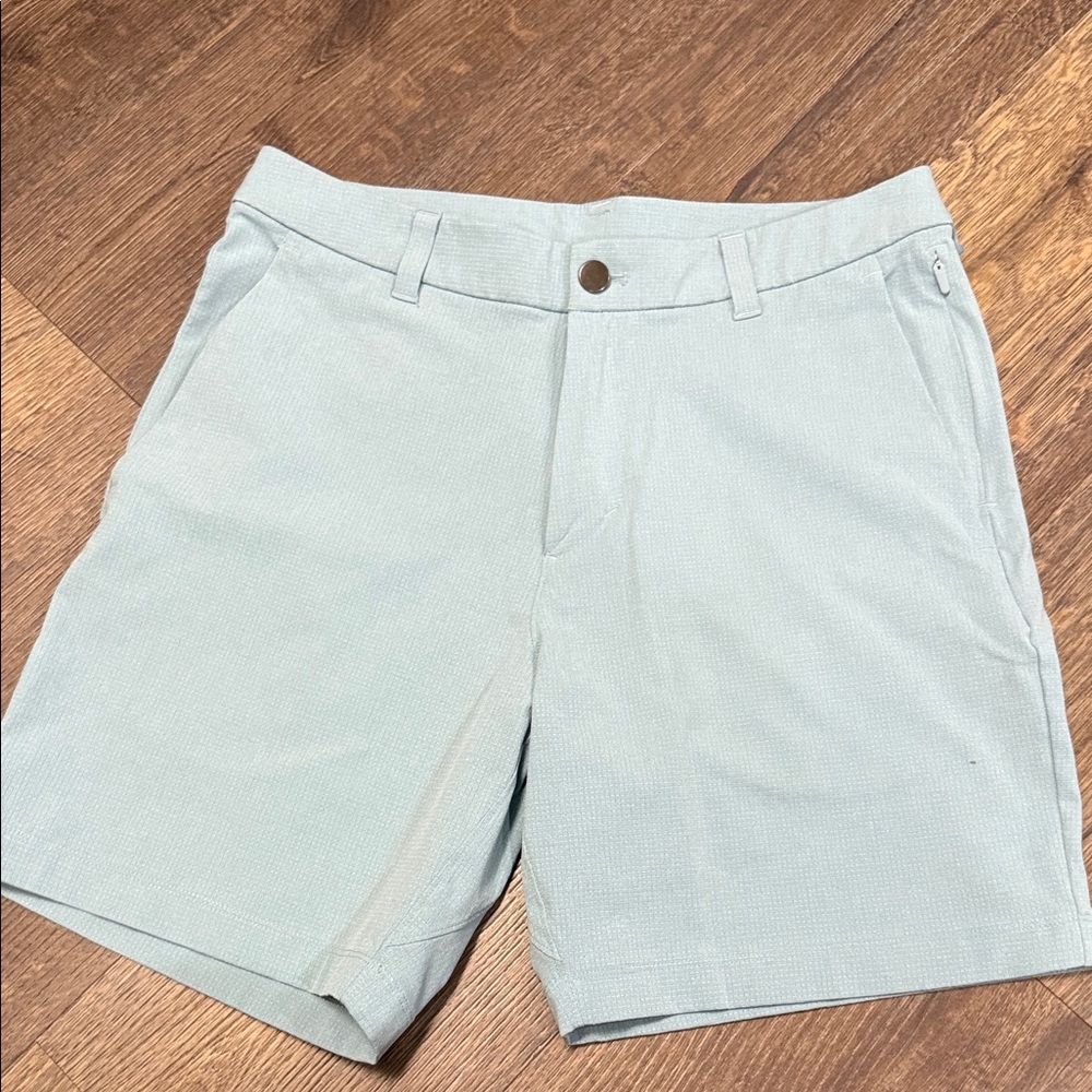 LuluLemon Commision 7” Short. Woven Air